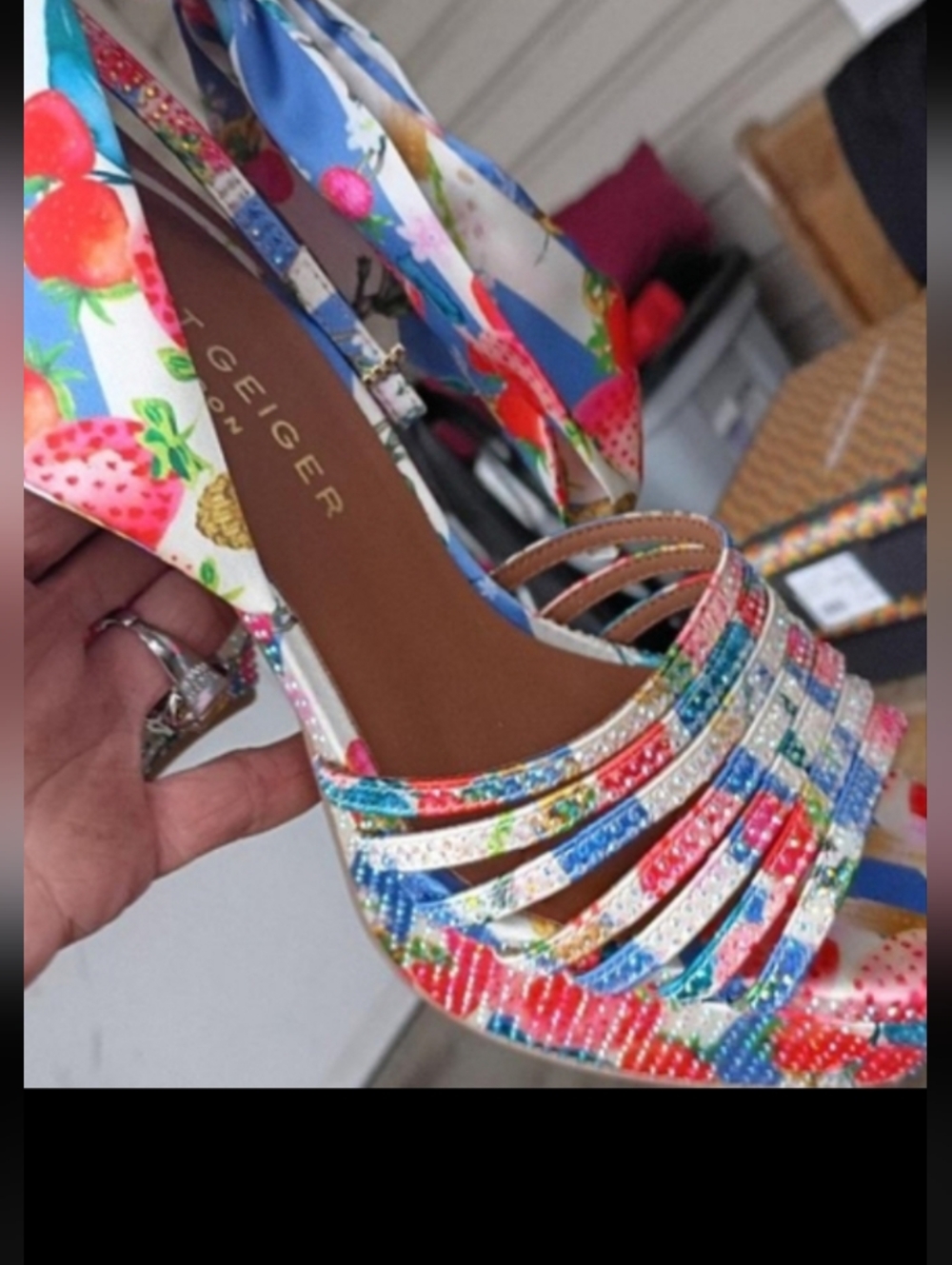 New!Kurt Geiger! NWT! Beautiful! So feminine,and funky!